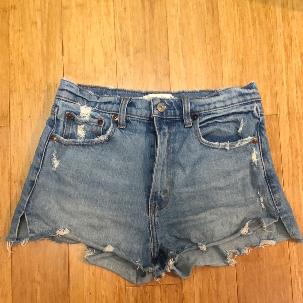 Abercrombie and Fitch mom shorts